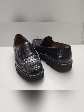 DONALD PLINER HOPE CROCODILE EMBOSSED PATENT LEATHER PLATFORM DARK BLUE SIZE 8M